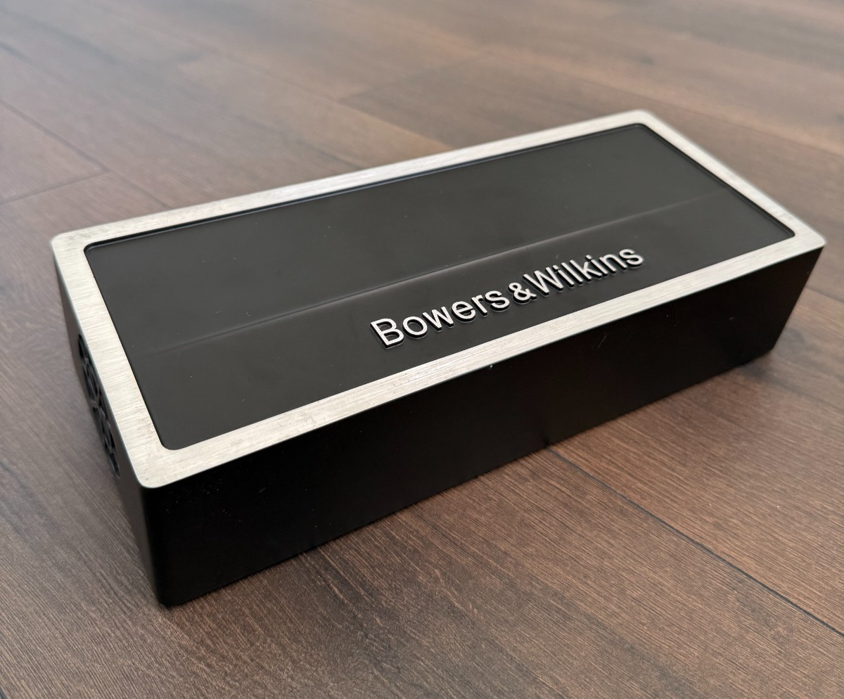 BMW Bowers & Wilkins amplifier